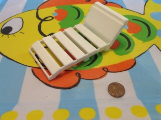 PLAYSKOOL Dollhouse WHITE LOUNGE CHAIR for POOL HOT TUB Outdoor Furniture Rare 2
