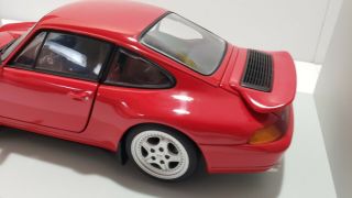 1:18 UT Models Porsche 911 Carrera RS (993) Red 4