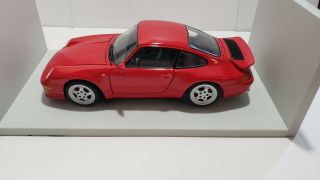 1:18 UT Models Porsche 911 Carrera RS (993) Red 5