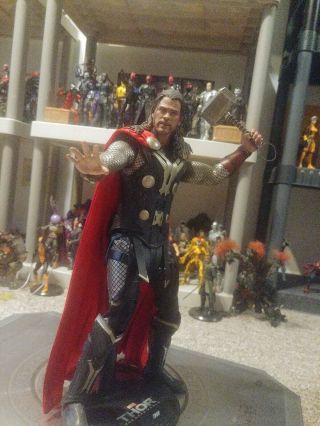 Hot Toys Thor The Dark World