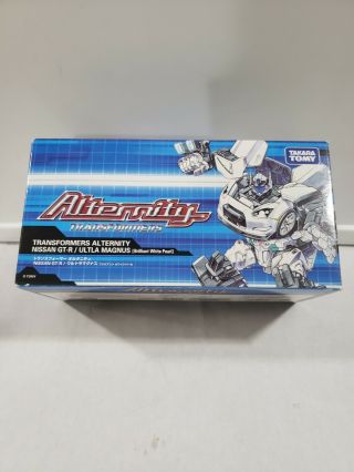 Takara Tomy - Alternity Transformers Nissan Gt - R - Ultra Magnus  White