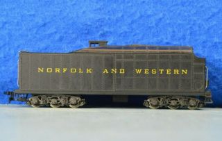 Rivarossi HO 2 - 8 - 8 - 2 Norfolk & Western Locomotive & Tender - 6