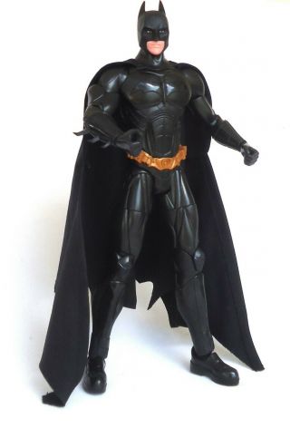 Dc Comics Batman Begins - 14” Batman Action Figure With Fabric Cape H1386 S05