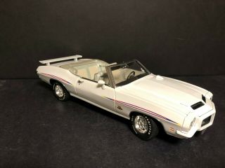 Gmp 1/18 American Muscle 1971 Pontiac Gto Judge White Cameo Die Cast Metal Model