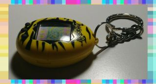 1997 V1 Tamagotchi Virtual Pet Nano Baby Giga Pets 5