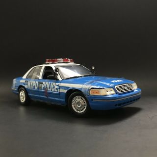 2001 Ford Crown Victoria Nypd York Police Depatment 1/18 Htf