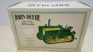Toy Ertl John Deere 430 Crawer collector edition 5041DA with 3 point 4