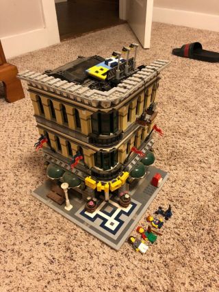 Lego Creator Grand Emporium (10211) Complete (assembled)