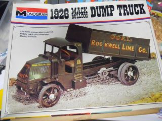 Monogram 1926 Mack Bulldog Dump Truck Plastic Kit 1:24