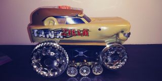 Toy State Road Rippers Light And Sound 10 " Monster Truck Tankzilla