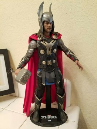 1/6 Thor The Dark World Mms224 With Custom Helmet