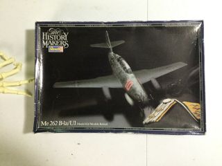 Revell The History Makers Me 262 B - 1a/u1 Airplane Model Kit 1/32 Scale.
