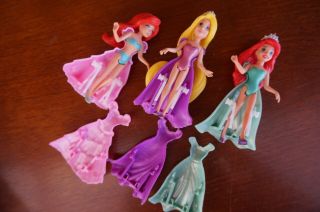 FIGURE Disney Princess Rapunzel Ariel Magic Clip Doll Dresses Polly Pocket Toys 4