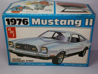1/25 Amt 1976 Ford Mustang Ii Unsealed Model Kit