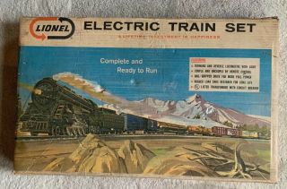 Lionel Electric Train Set - Engine,  5 Cars,  Track,  Transformer - 11540.  Complete