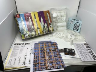 2012 Amt - - Saturn V Rocket & Apollo Spacecraft Kit (parts) 1/200 Scale Incomplete