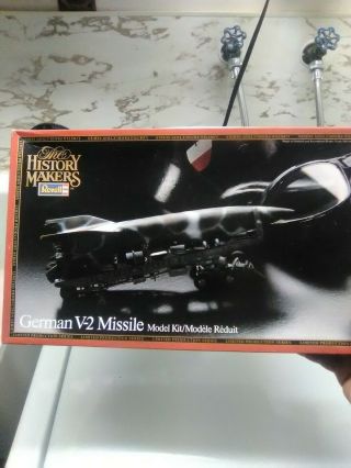 Vintage 1982 Revell " History Makers " German V - 2 Missile Model Kit
