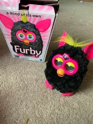 Furby Boom 2012 5 " Interactive Electronic Toy App Punky Pink Black Limited
