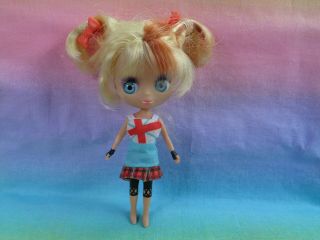 Littlest Pet Shop Blythe Sightseeing London Doll W/outfit - No Shoes -