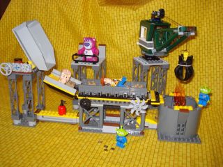 Lego Toy Story Trash Compactor Escape 7596 Boys/girls 7,