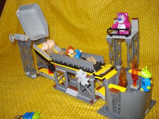 Lego Toy Story Trash Compactor Escape 7596 boys/girls 7, 2