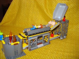 Lego Toy Story Trash Compactor Escape 7596 boys/girls 7, 3