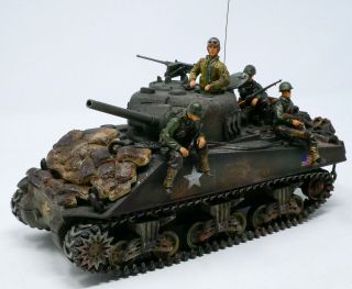 Forces Of Valor 1/32 Scale Us Sherman M4 Tank Loose - 4 Figures Weathered