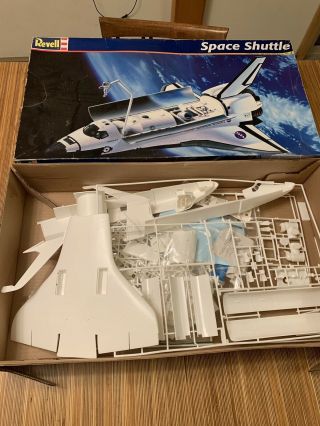 Revell Space Shuttle Model Toy 1:72 Scale Space Nasa Rocket Ship