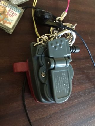 VINTAGE TIGER ELECTRONICS HIT CLIPS MUSIC PLAYER W/ Britney Spears And Other 4