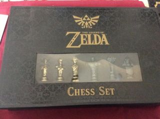Usaopoly The Legend Of Zelda Chess Set Nintendo