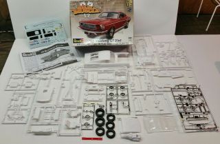 Revell Muscle 1968 Ford Mustang Gt 2 N 1 Model Kit 1/25 Scale Muscle Car Hot Rod