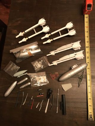 Ultimate Soldier ? Aircraft Parts Accessories Ordinance 1/18? 1/32?