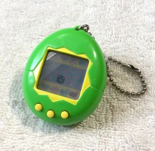 Bandai Virtual Pet Tamagotchi Green Yellow 1997 English TMGC TRACKING 3