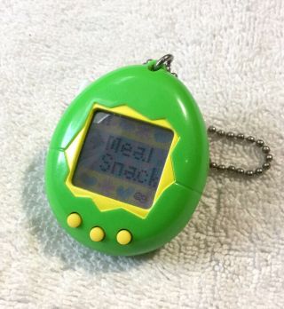 Bandai Virtual Pet Tamagotchi Green Yellow 1997 English TMGC TRACKING 4