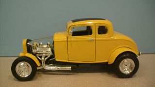 Rare 1:18 Scale American Graffiti Yellow 1932 Ford Deuce Coupe Diecast By Ertl