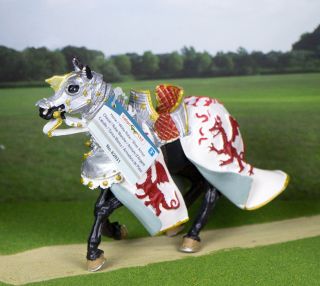 Black Horse W/ White Robes & Armor Medieval Figure Safari Ltd Fantasy Knights