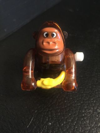 B36) Vintage Tomy Wind Up Monkey Ape Gorilla Back Flipping Pop Overs Toy Banana