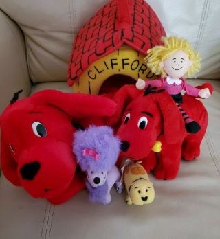 Scholastic Books Clifford The Big Red Dog Plush Play Set Yellow Doghouse Tote