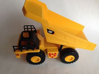 Toy State Caterpillar Off Road Dump Truck W/ Sound Lights Music Hydraulic Lifts