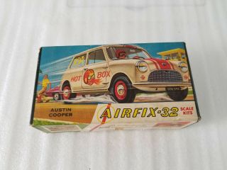 Vintage Airfix - 32 Austin Cooper C5 - 50 Series 1/32 Constant Scale Kit