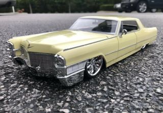 Jada 1965 Cadillac Coupe De Ville 1:18 Yellow Reservoir Dogs 15th Anniversary