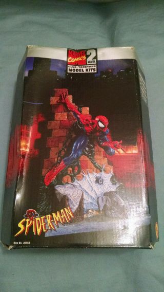 Marvel Comics Level 2 Model Kit Spider - Man Toy Biz 1996