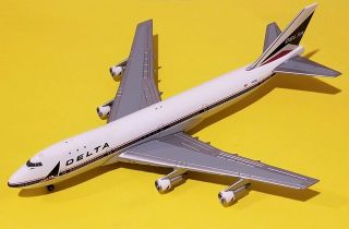 Gemini Jets 1:400 Delta Airlines 747 - 100 Widget Livery N9896