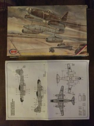 Rare MPM 72112 1 - 72 MesserschmittMe 262 Mistelw/Flying Bomb & extra Me 262 5