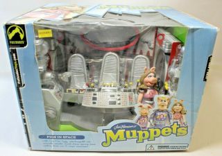 The Muppets Pigs In Space Playset First Mate Piggy