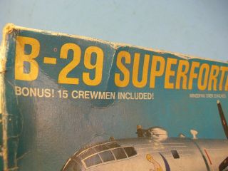 1976 MPC MODEL KIT 1/72 B - 29 SUPERFORTRESS BOMBER w/ Crewmen 2