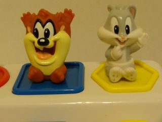 VTG TYCO Looney Tunes Luvables Pop - Ups Toy with Baby Tweety,  Taz & Bugs 1995 4