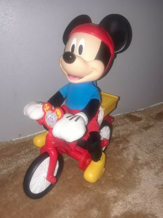 Disney Junior Mickey Mouse Clubhouse Silly Wheelie Tricycle Bike Bicycle