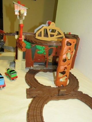 Thomas Take N Play RESCUE FROM MISTY MOUNTAIN Train & Track Set w/ Magnetic Logs 3