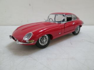 Franklin 1:24 Scale Red 1961 Jaguar E - Type Coupe Die Cast Car